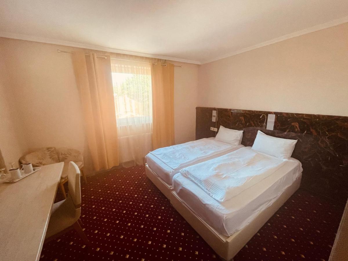 Fergana Uebersee Hotel Μπρέμερχαφεν Εξωτερικό φωτογραφία