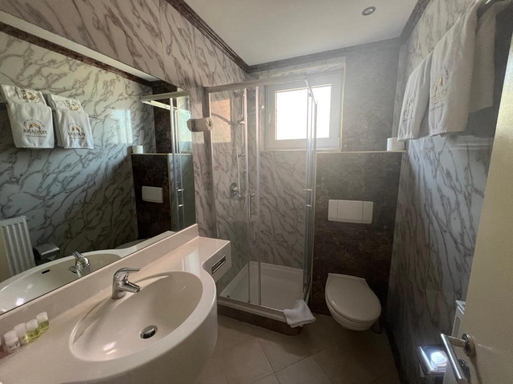 Fergana Uebersee Hotel Μπρέμερχαφεν Εξωτερικό φωτογραφία